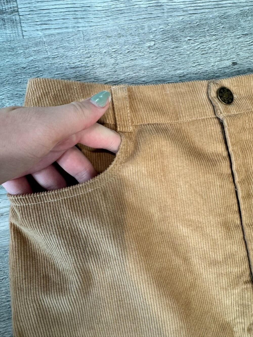 Kirious NWT tan corduroy pencil maxi skirt front slit size small L34 - Picture 2 of 9